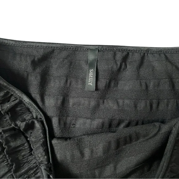 Sparkling Super Cute Black Shelly Tube Top with Ruffles a d Satin Bow - Picture 3 of 8